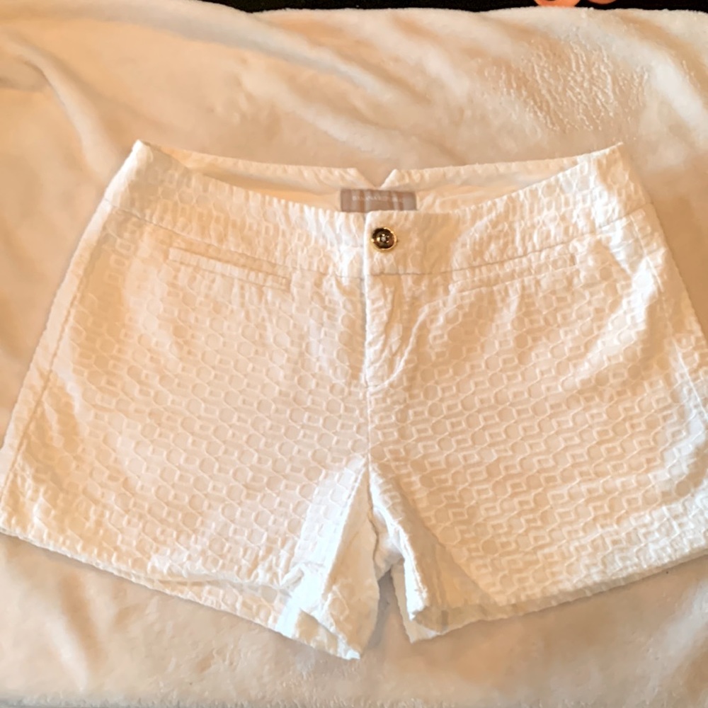 Textured white shorts